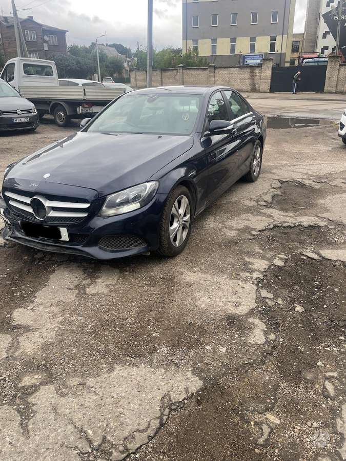 Mercedes-Benz C300