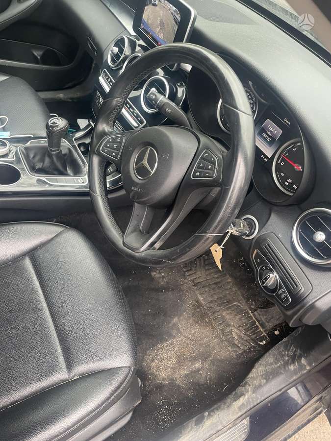 Mercedes-Benz C300