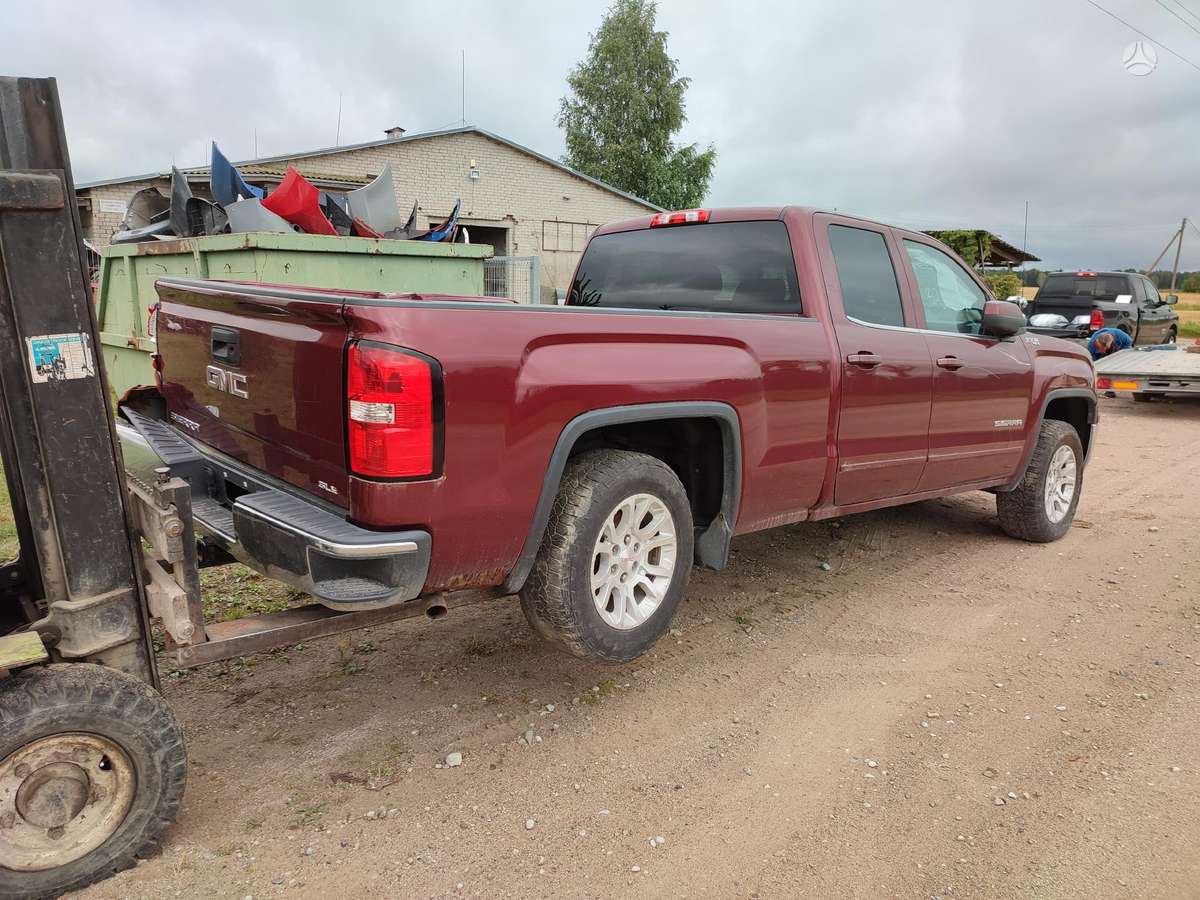 GMC Sierra Priekio daliu nera