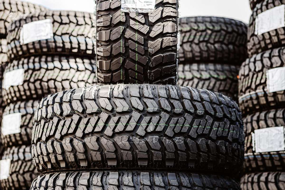 Radar Renegade R/T+, всесезонные 265/60 R18