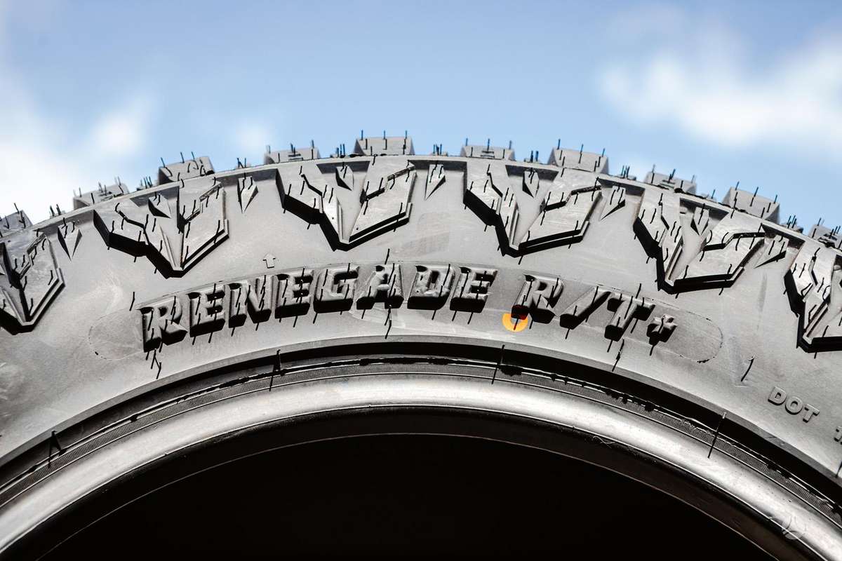 Radar Renegade R/T+, universalios 265/60 R18