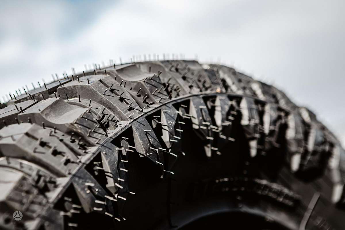 Radar Renegade R/T+, universalios 265/70 R18