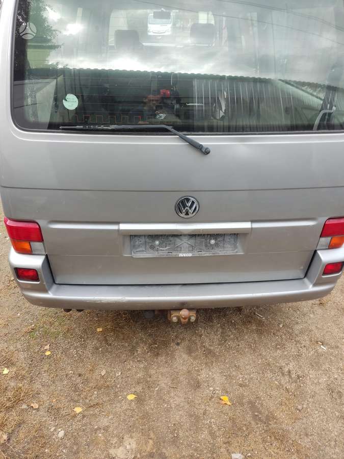 Volkswagen Caravelle, Ajt