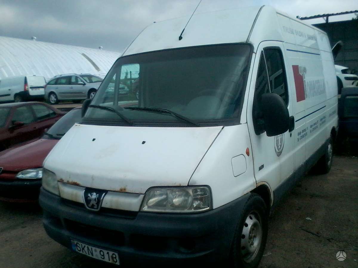 Peugeot Boxer, cargo vans