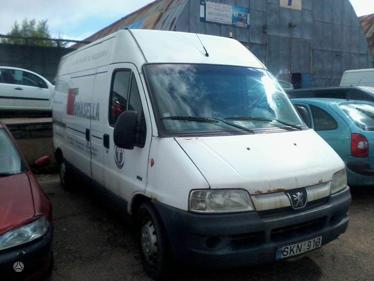 Peugeot Boxer, cargo vans