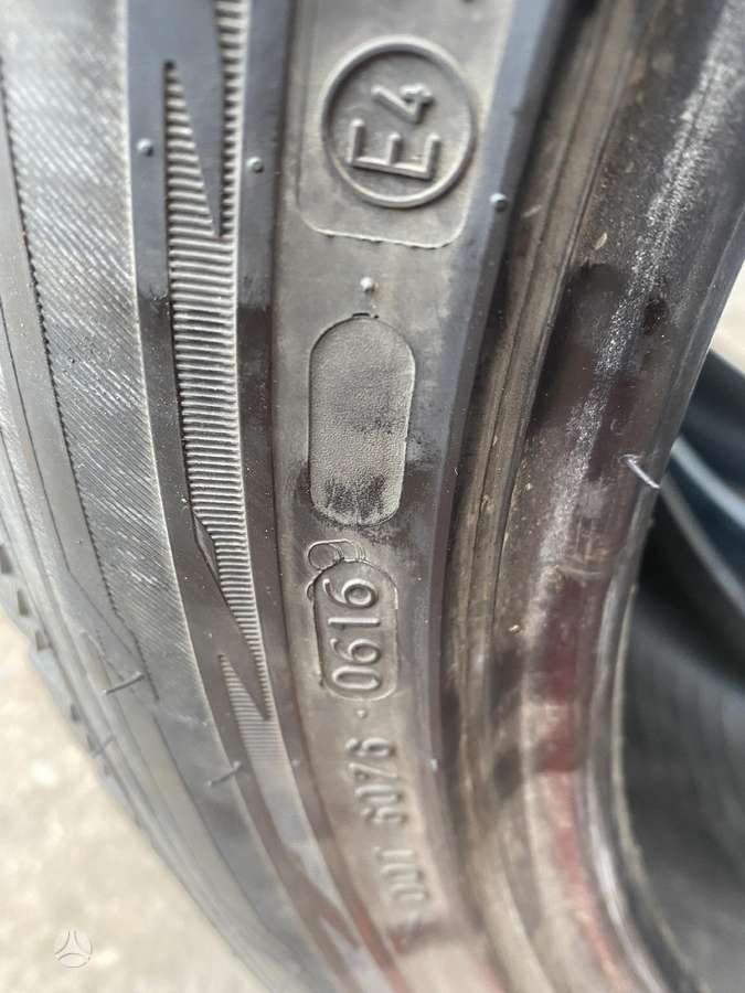Nokian, žieminės 275/40 R21