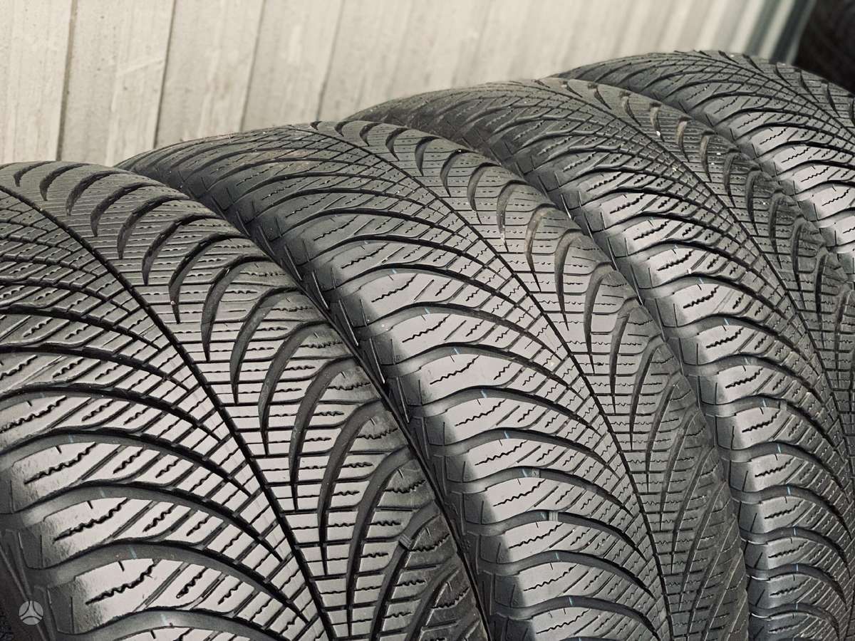 Goodyear Vector4Seasons GEN-2, всесезонные 235/50 R18