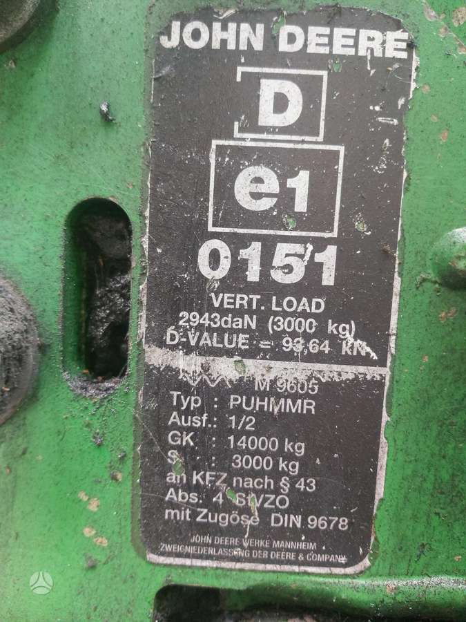 John Deere 6220