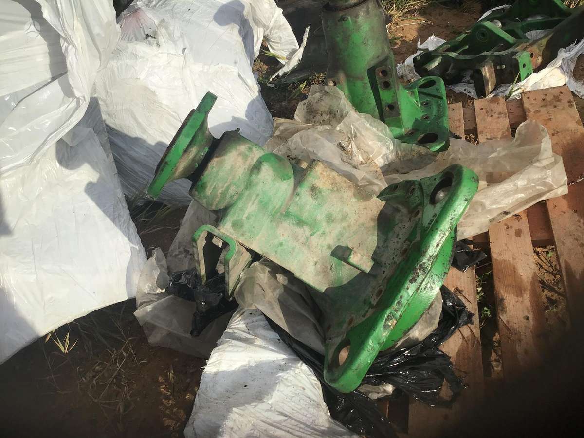 John Deere 6220