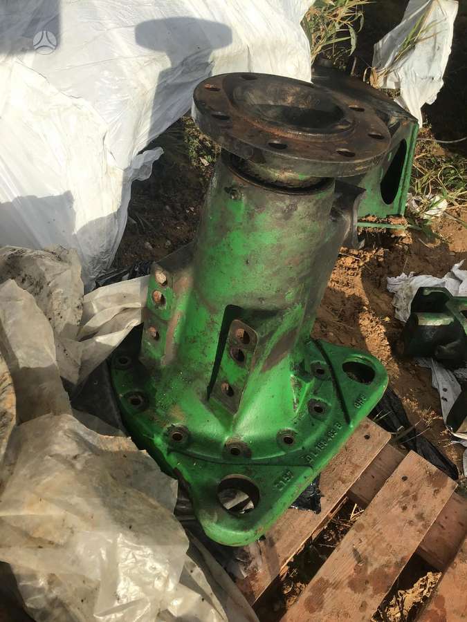 John Deere 6220