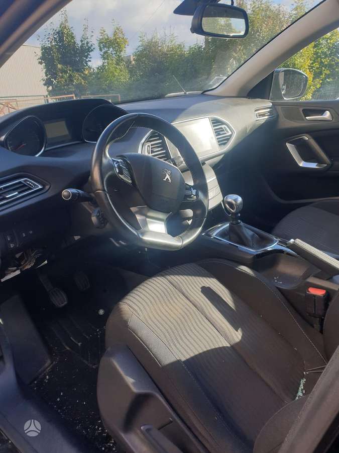 Peugeot 308 по частям