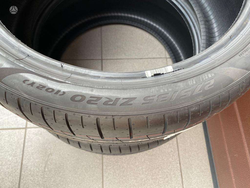 Pirelli P ZERO, summer 245/40 R20