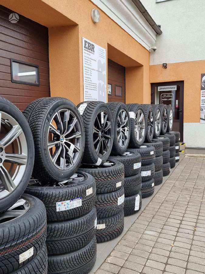 Pirelli P ZERO, vasarinės 245/40 R20