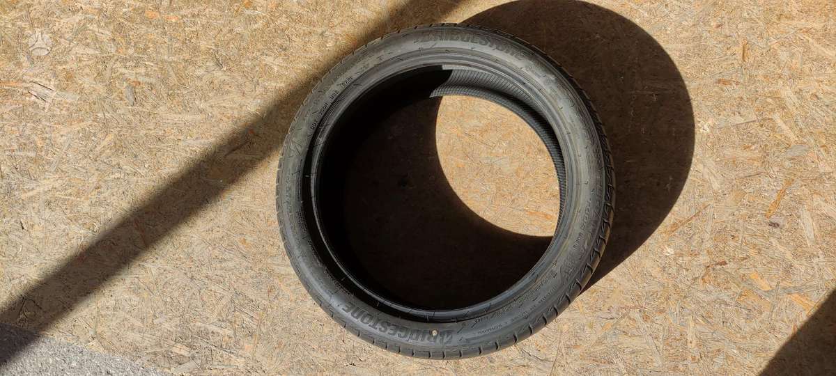 Bridgestone TURANZA T005, летние 255/40 R20