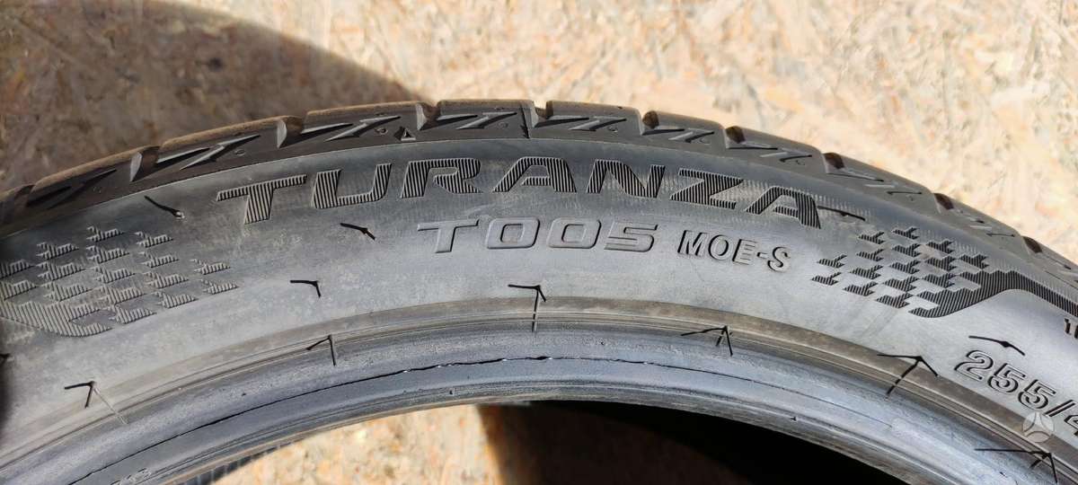Bridgestone TURANZA T005, летние 255/40 R20