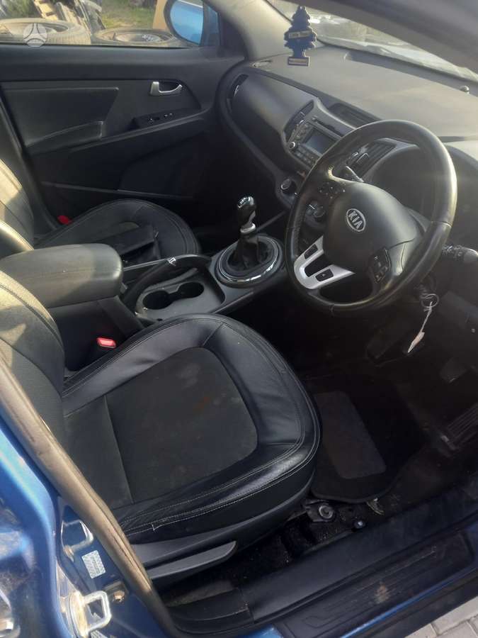 Kia Sportage for parts