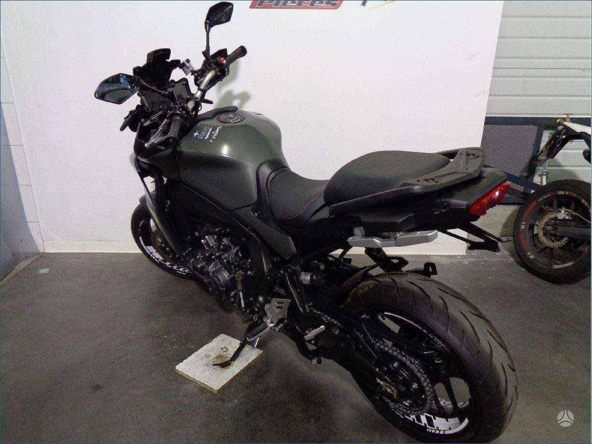 Yamaha MT, touring / sport touring