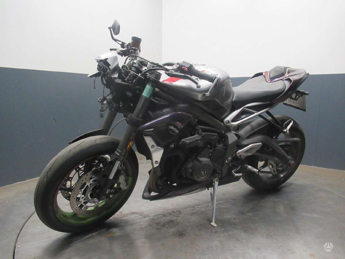 Triumph Street Triple, street / classic