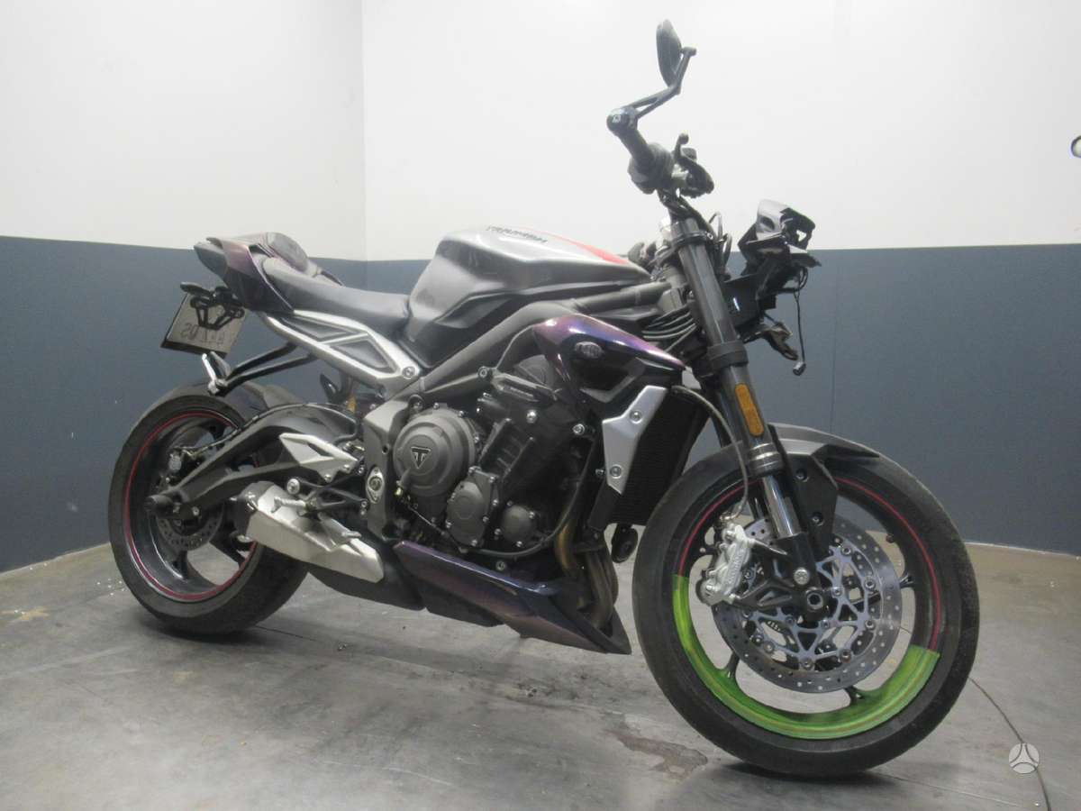 Triumph Street Triple, street / classic
