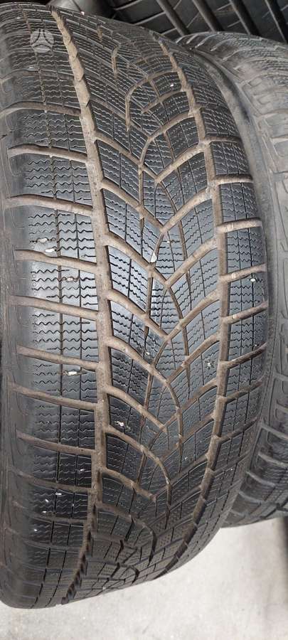 Goodyear, winter 215/50 R19