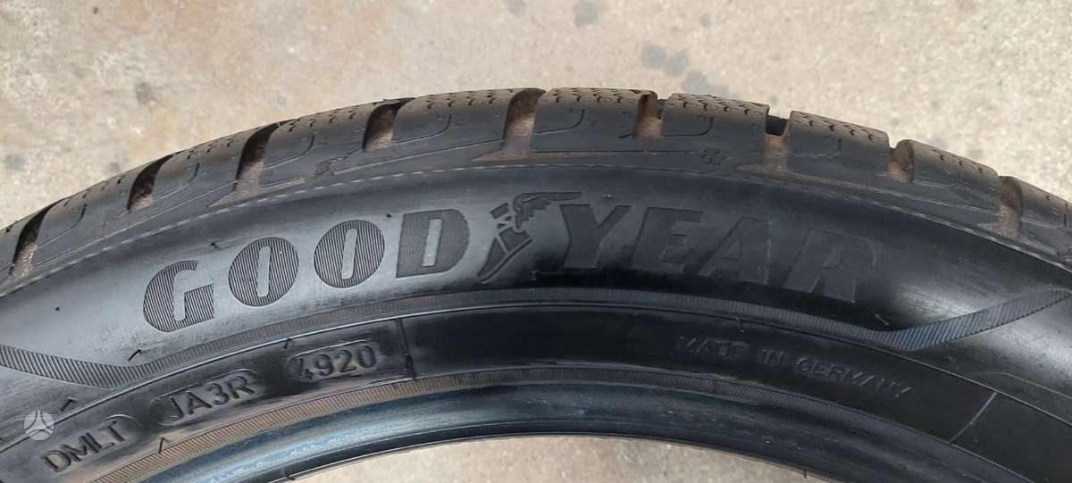 Goodyear, winter 215/50 R19