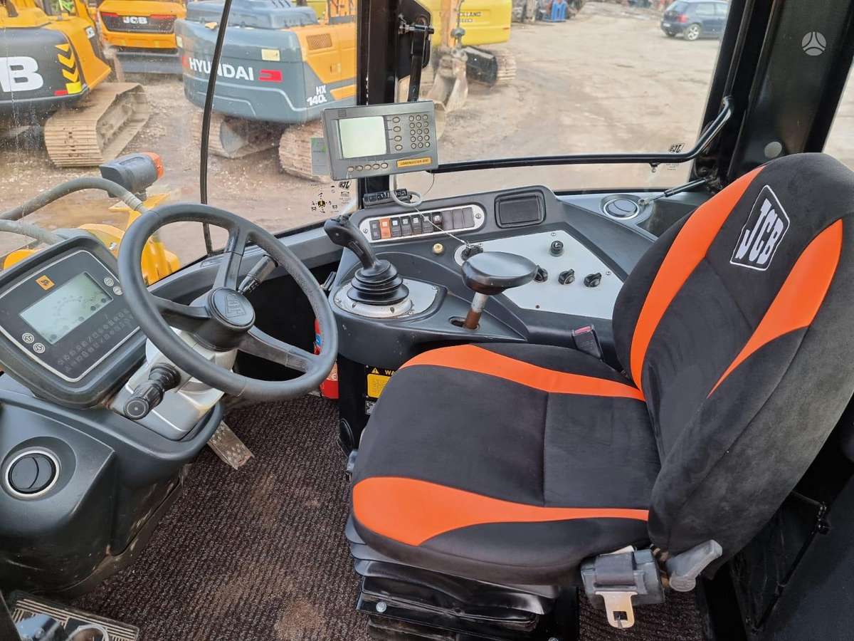 JCB 436 HT, frontaliniai krautuvai