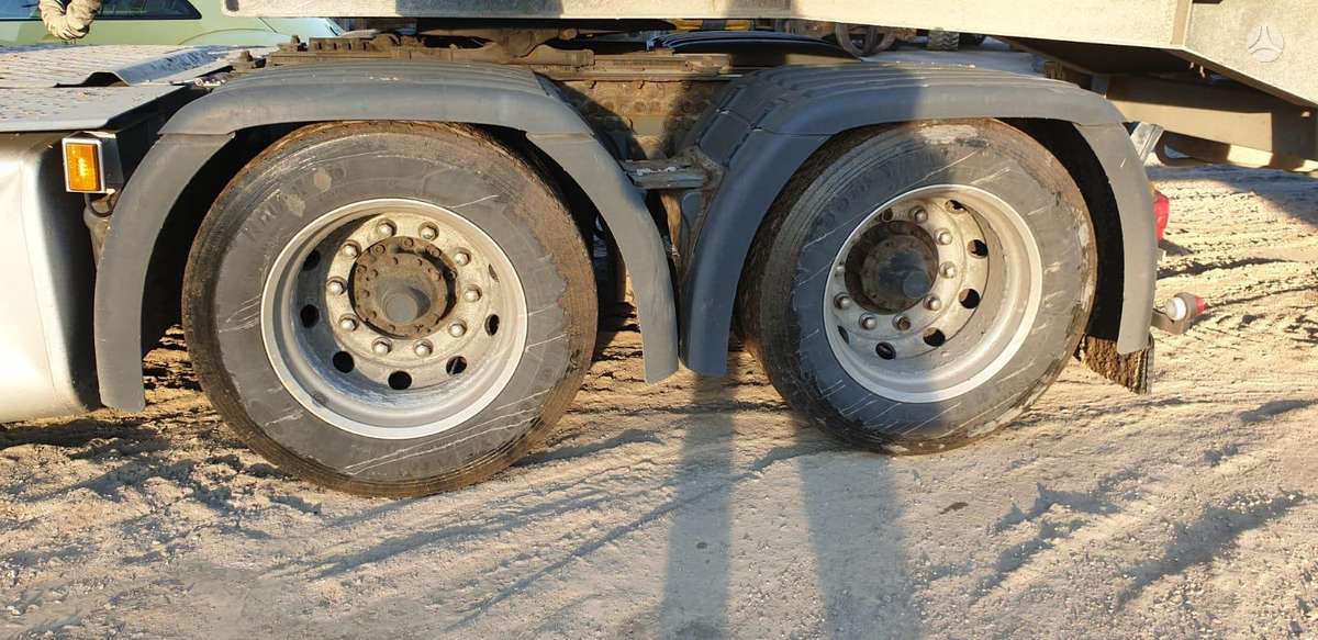 Scania R730 6x4, double sleeper