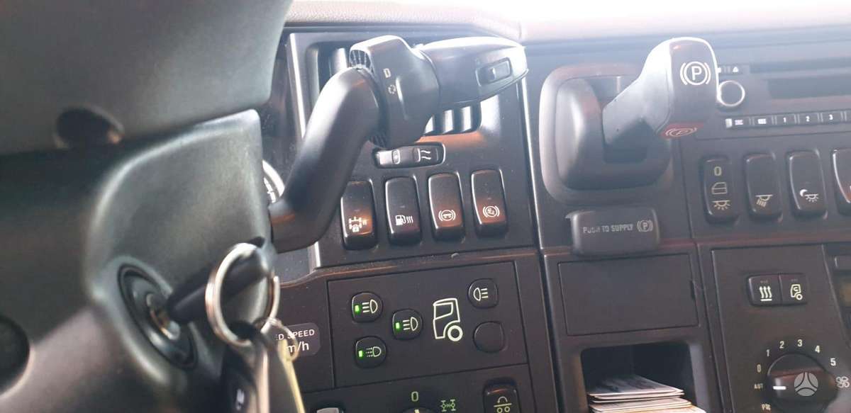 Scania R730 6x4, double sleeper