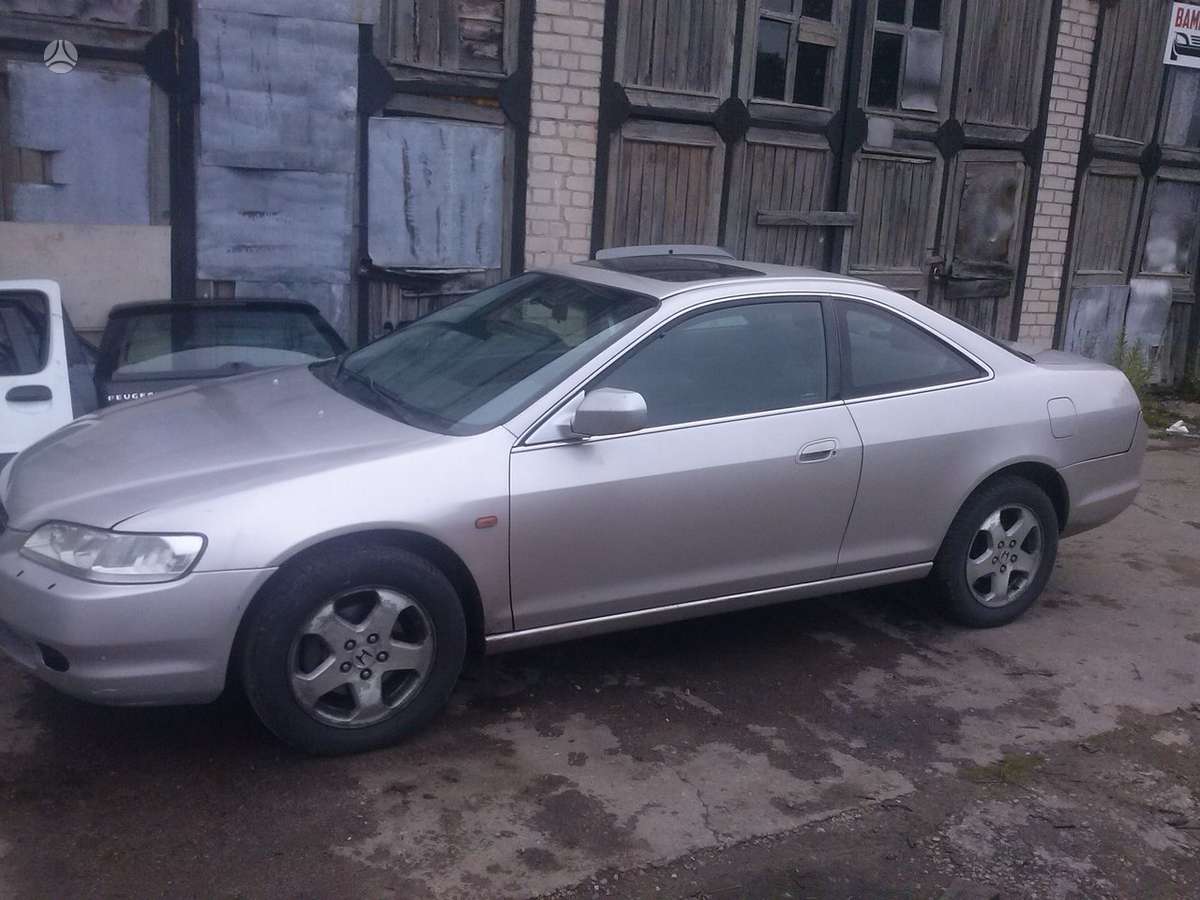 Honda Accord Dezes nera korobka netu