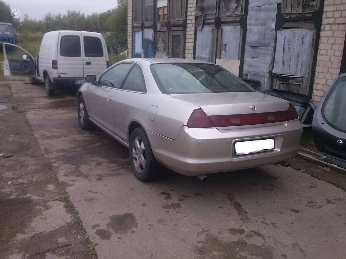 Honda Accord Dezes nera korobka netu