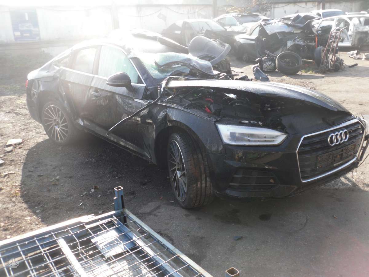 Audi A5 Sportback dalimis