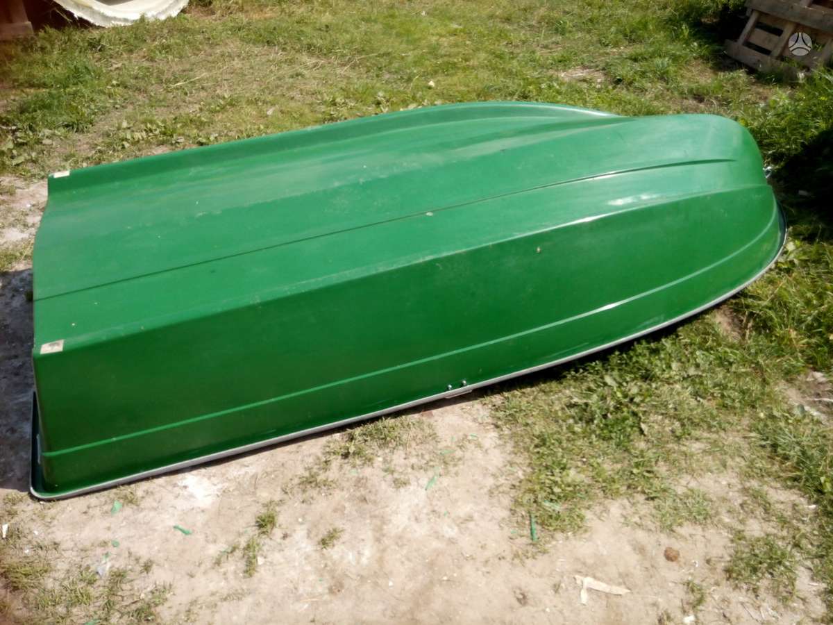 Autoplast Valtis trimarano tipo, plastic boats