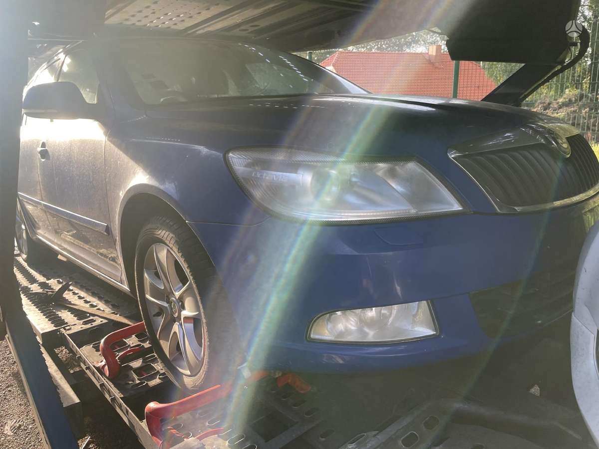 Skoda Octavia dalimis