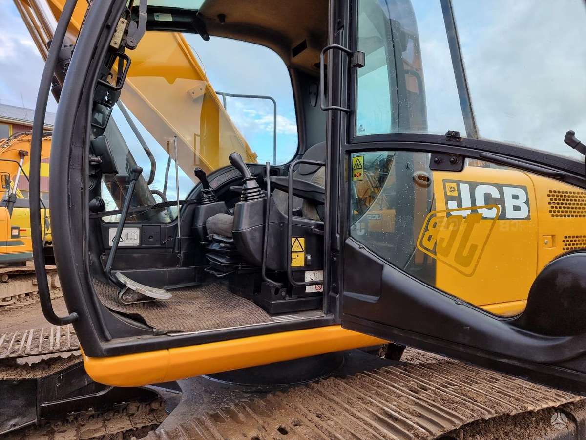 JCB JCB JS 220LC, ekskavatoriai