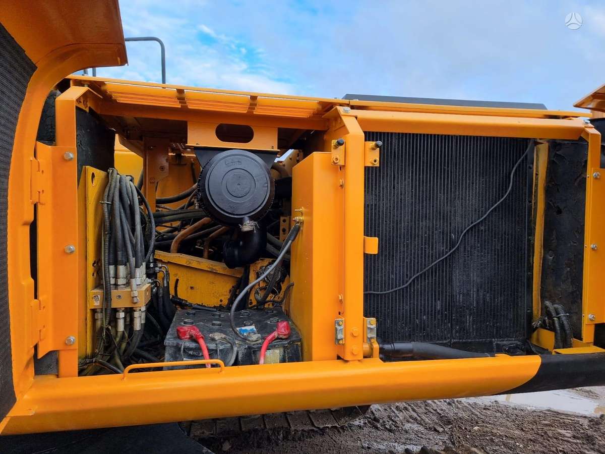 JCB JCB JS 220LC, ekskavatoriai