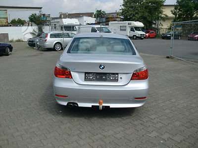 BMW 5 serija dalimis