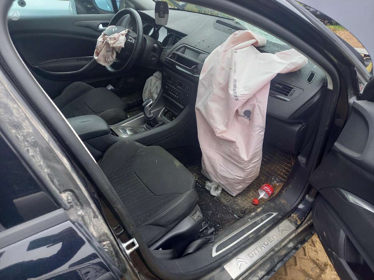 Citroen C5, RHR, Dalimis