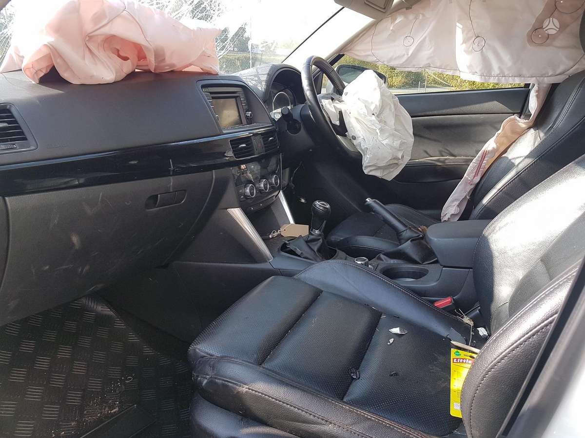 Mazda CX-5 Variklio ir dezes nera