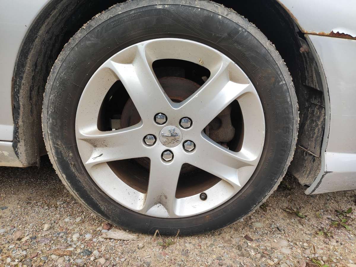Peugeot 407 dalimis. Dirbame nuo 8h iki 18h