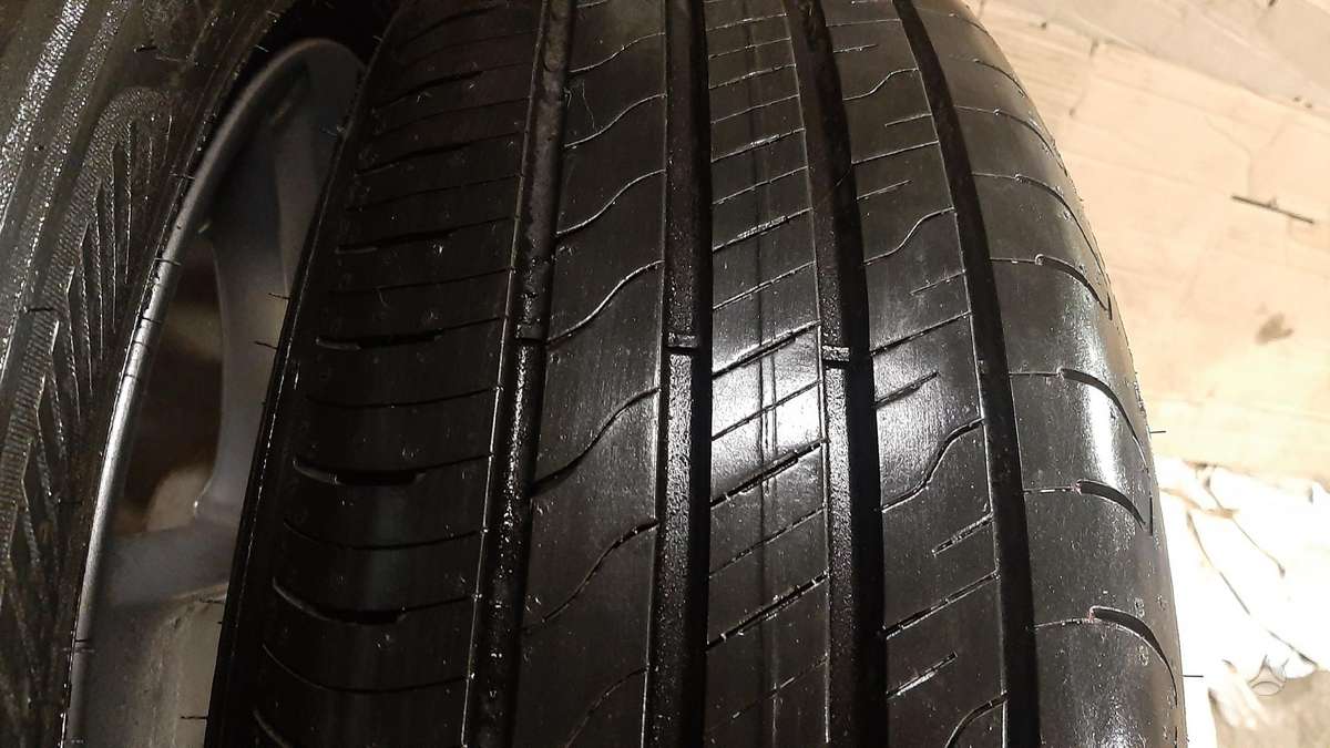 Goodyear Efficientgrip 2 Suv, summer 215/65 R17