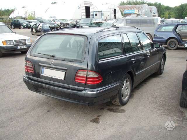 Mercedes-Benz E220 dalimis