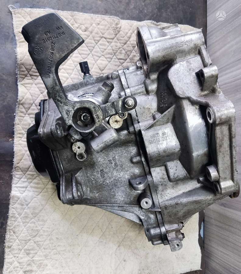 Volkswagen Golf pavarų dėžė