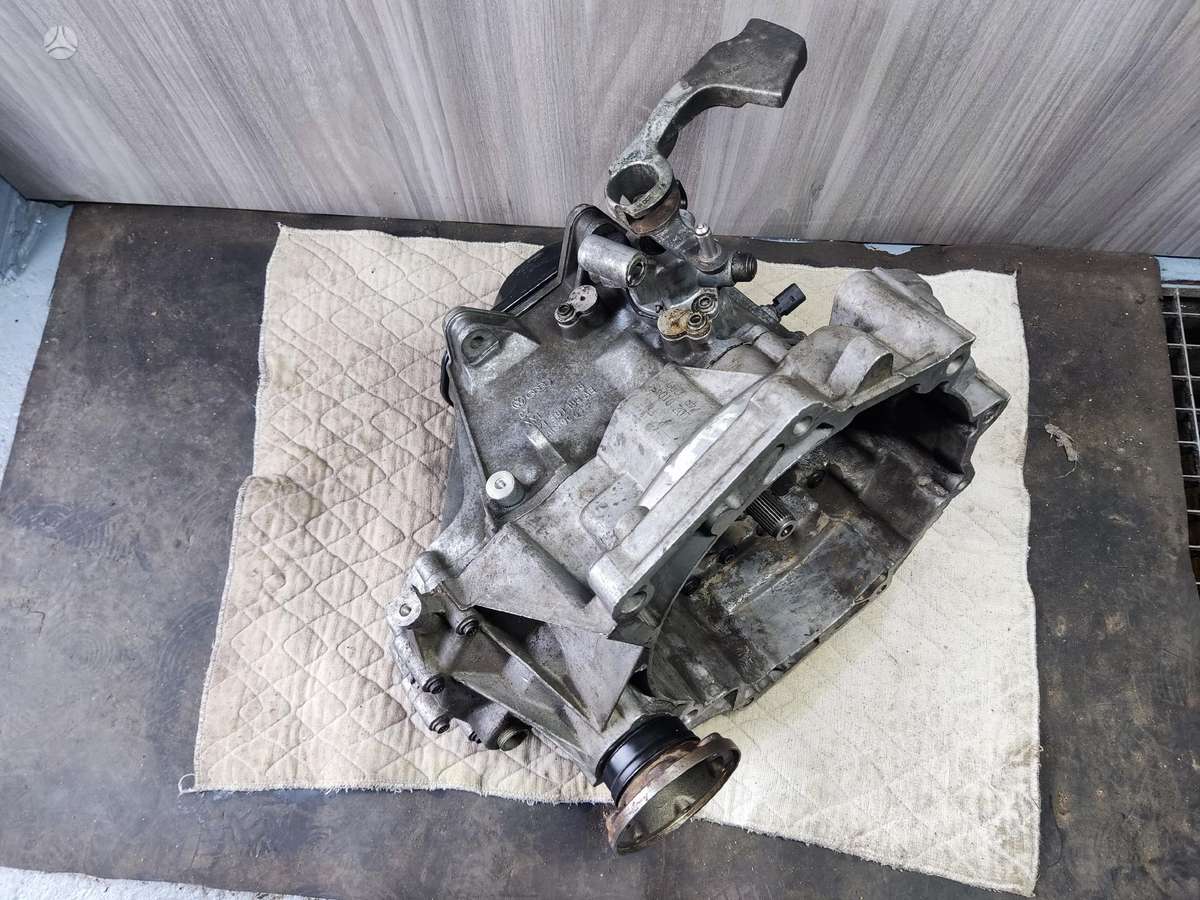 Volkswagen Golf pavarų dėžė