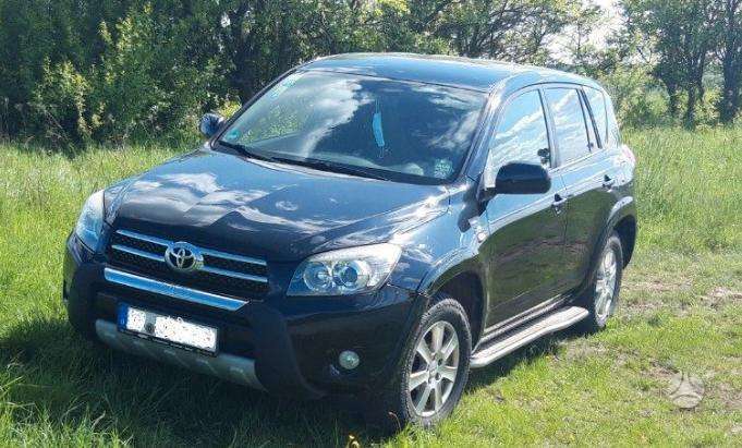 Toyota RAV4 Auto ardomas platesnė info telefonu