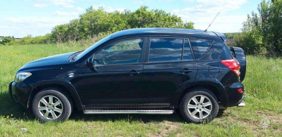 Toyota RAV4 Auto ardomas platesnė info telefonu
