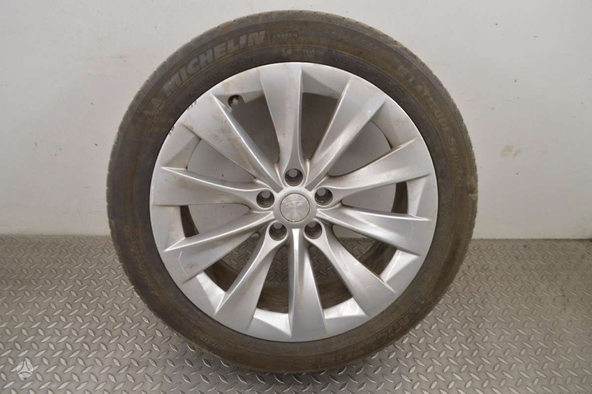 -Kita- Tesla x, light alloy, R20