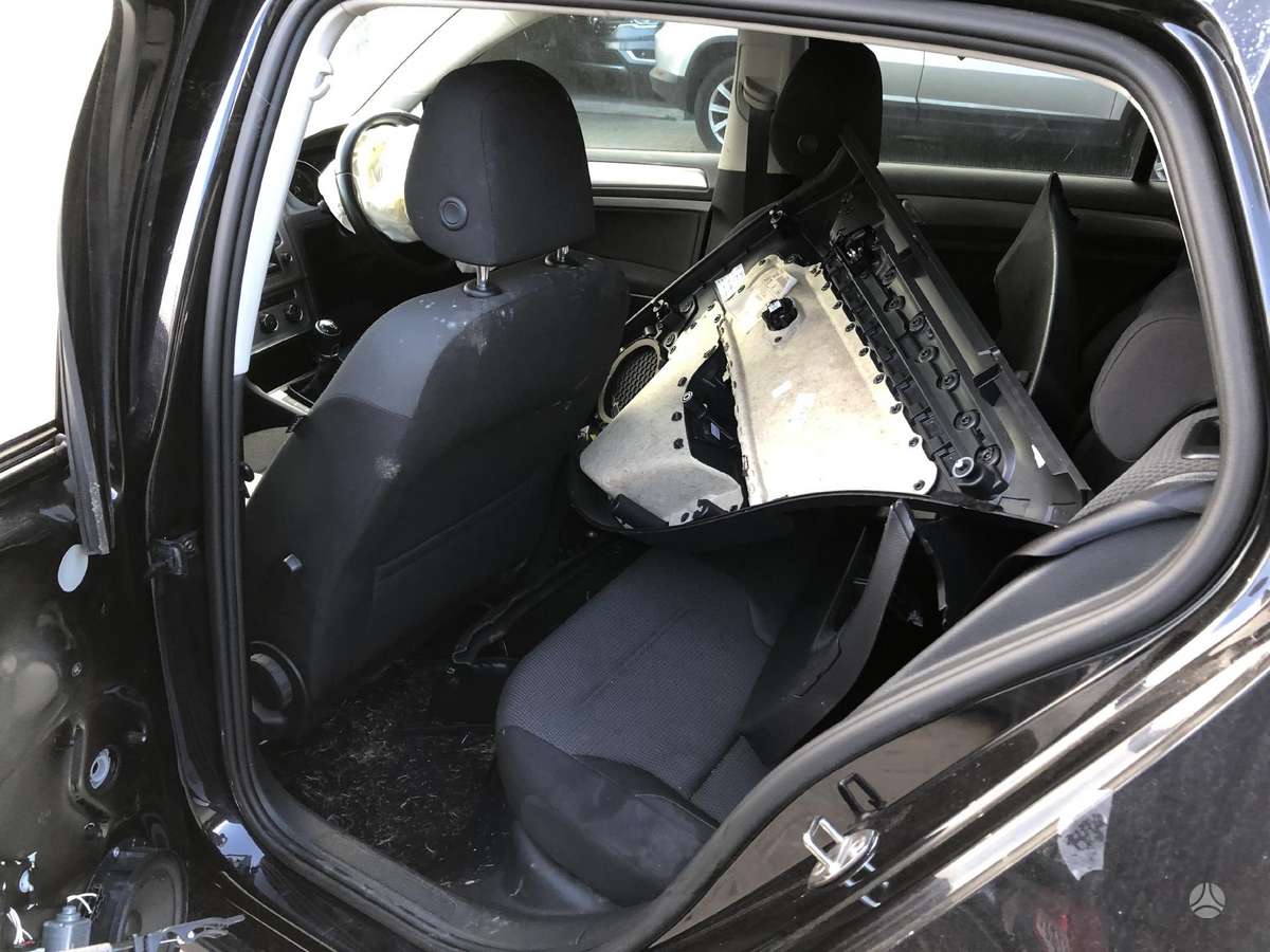 Volkswagen Golf dalimis