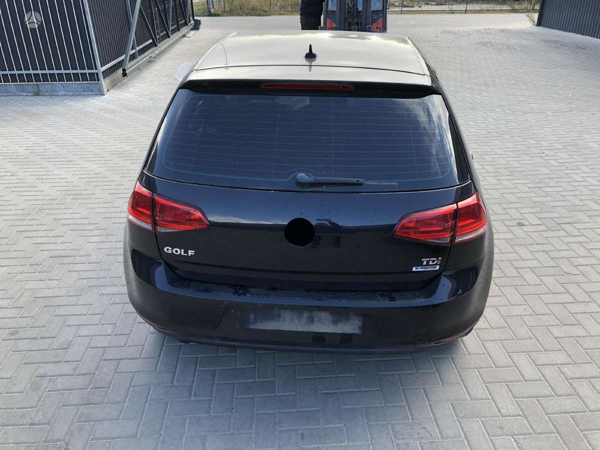 Volkswagen Golf dalimis