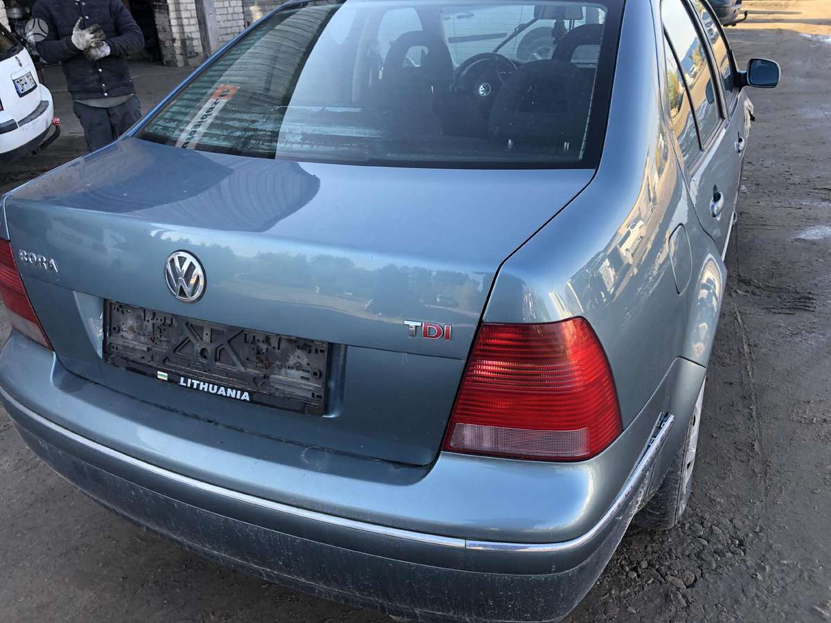 Volkswagen Bora dalimis