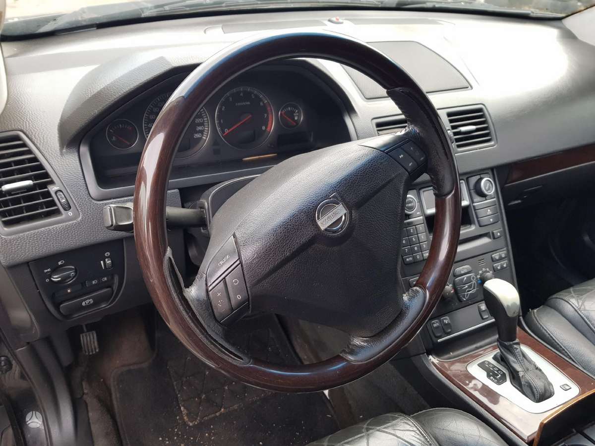 Volvo XC90 Visos volvo dalys